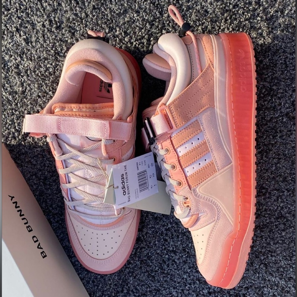 Bad Bunny X Forum Buckle “Easter egg” pink